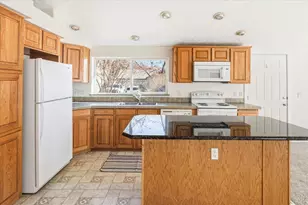 1009 W Yapoah Crater Dr, Sisters, OR 97759 - Photo 15