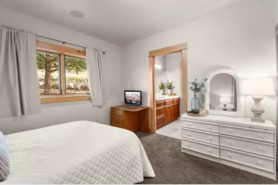 10715 Rockside Court, Redmond, OR 97756 - Photo 55