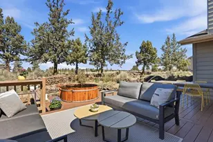 20784 Arago Cir, Bend, OR 97703 - Photo 15