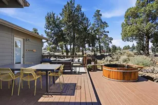 20784 Arago Cir, Bend, OR 97703 - Photo 17