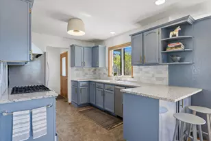 20784 Arago Cir, Bend, OR 97703 - Photo 7