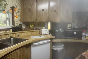 6009 Harris Rd, Central Point, OR 97502 - Photo 9