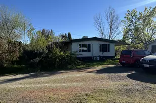 6009 Harris Rd, Central Point, OR 97502 - Photo 1