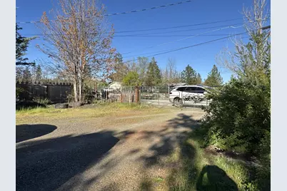 6009 Harris Road, Central Point, OR 97502 - Photo 3