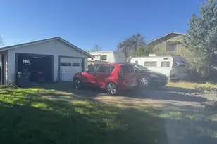 6009 Harris Rd, Central Point, OR 97502 - Photo 5