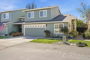 340 Live Oak Loop, Central Point, OR 97502 - Photo 1