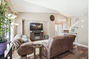 340 Live Oak Loop, Central Point, OR 97502 - Photo 7