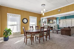 718 W 4th St, Medford, OR 97501 - Photo 3