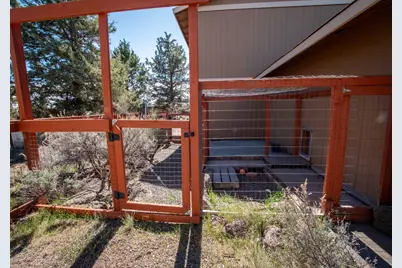 60965 Ward Road, Bend, OR 97702 - Photo 33