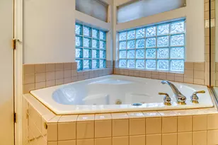 3271 NW Melville Dr, Bend, OR 97709 - Photo 15