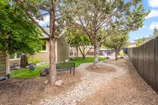 301 SE Larkspur Dr, Madras, OR 97741 - Photo 35