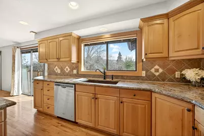 656 N Modoc Avenue, Medford, OR 97504 - Photo 15