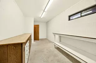 656 N Modoc Ave, Medford, OR 97504 - Photo 33