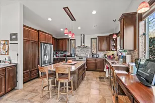 6501 Butte Falls Hwy, Eagle Point, OR 97524 - Photo 9