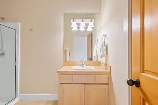 566 W Jefferson Ave, Sisters, OR 97759 - Photo 13