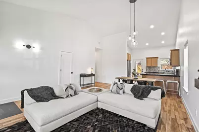 63713 Hunters Circle, Bend, OR 97701 - Photo 3