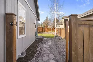 63713 Hunters Cir, Bend, OR 97701 - Photo 27