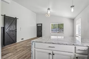 51305 Mitts Way, La Pine, OR 97739 - Photo 15