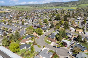 2271 Smokethorn Way, Medford, OR 97504 - Photo 39