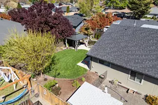 2271 Smokethorn Way, Medford, OR 97504 - Photo 31