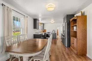 2653 Scenic Ave, Central Point, OR 97502 - Photo 5