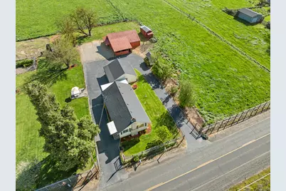 2653 Scenic Avenue, Central Point, OR 97502 - Photo 35