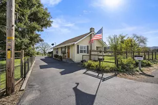 2653 Scenic Ave, Central Point, OR 97502 - Photo 1