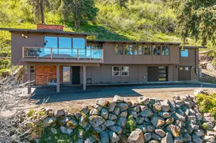 1215 Lakeshore Dr, Klamath Falls, OR 97601 - Photo 1