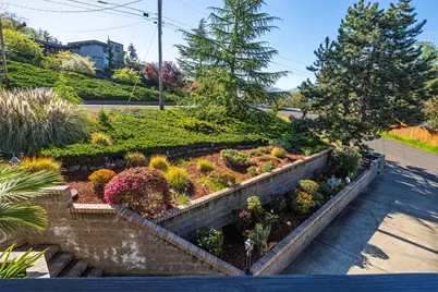 290 Harvard Place, Medford, OR 97504 - Photo 51