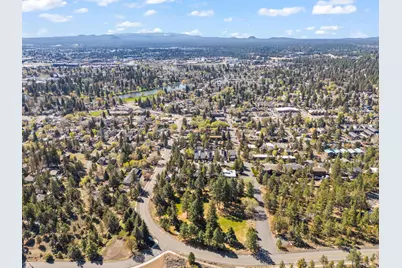 1030 NW Roanoke Avenue #APT 14, Bend, OR 97703 - Photo 21