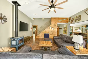 221 Hidden Valley Ln, Rogue River, OR 97537 - Photo 15