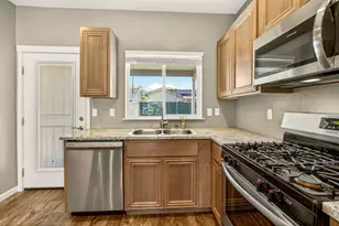 7849 Cadence Ln, White City, OR 97503 - Photo 11