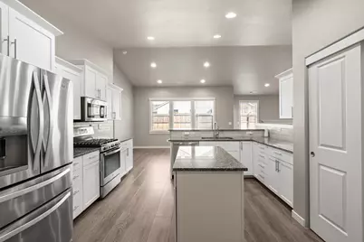 1615 Pearl Eye Lane, Medford, OR 97504 - Photo 9