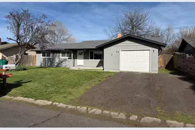 4839 Darwin Place, Klamath Falls, OR 97603 - Photo 3