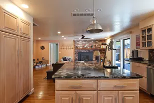 2424 Pembroke Cir, Medford, OR 97504 - Photo 11