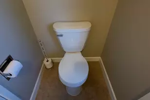 2424 Pembroke Cir, Medford, OR 97504 - Photo 17