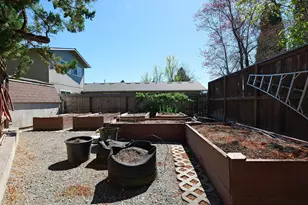 2424 Pembroke Cir, Medford, OR 97504 - Photo 55