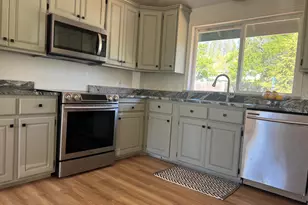 522 Hudspeth Ln, Shady Cove, OR 97539 - Photo 11