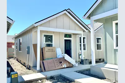 208 Gangnes Drive, Talent, OR 97540 - Photo 1