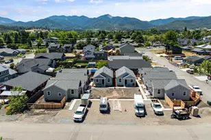 208 Gangnes Dr, Talent, OR 97540 - Photo 29