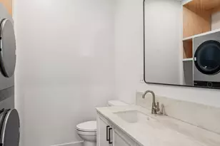 208 Gangnes Dr, Talent, OR 97540 - Photo 17