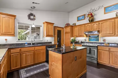 234 Lloyd Drive, Grants Pass, OR 97526 - Photo 15