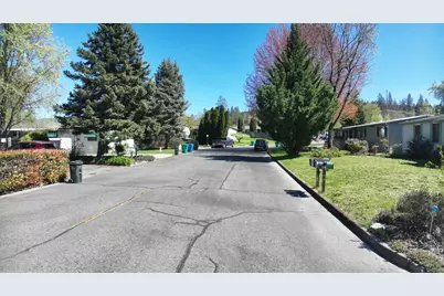 401 Bayard Drive, Grants Pass, OR 97527 - Photo 37