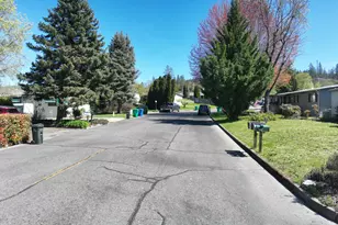 401 Bayard Dr, Grants Pass, OR 97527 - Photo 37