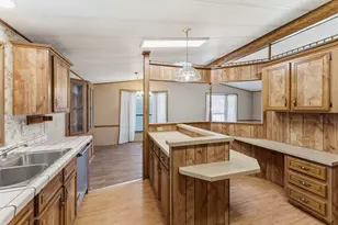 401 Bayard Dr, Grants Pass, OR 97527 - Photo 11