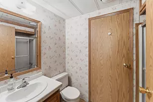 401 Bayard Dr, Grants Pass, OR 97527 - Photo 23