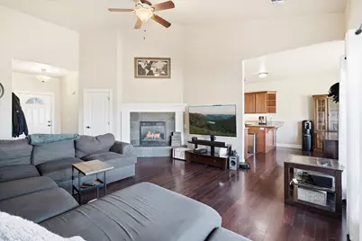 729 Amhurst Way, Medford, OR 97504 - Photo 5