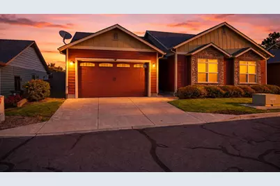 729 Amhurst Way, Medford, OR 97504 - Photo 1