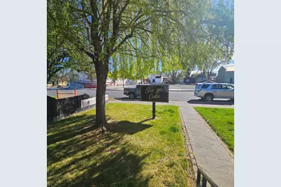 725 SW 8th Street, Redmond, OR 97756 - Photo 23