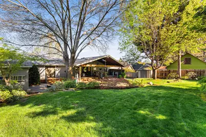 1310 NW Highland Avenue, Grants Pass, OR 97526 - Photo 35